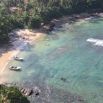 On s'est baigné là, et on a même fait un barbec sur la plage, après une partie de pêche traditionnelle en mer ;-)