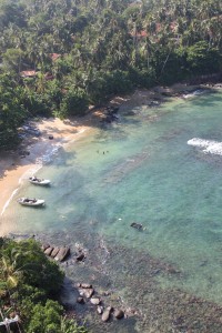 On s'est baigné là, et on a même fait un barbec sur la plage, après une partie de pêche traditionnelle en mer ;-)