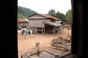 Le puits (et la douche) du village